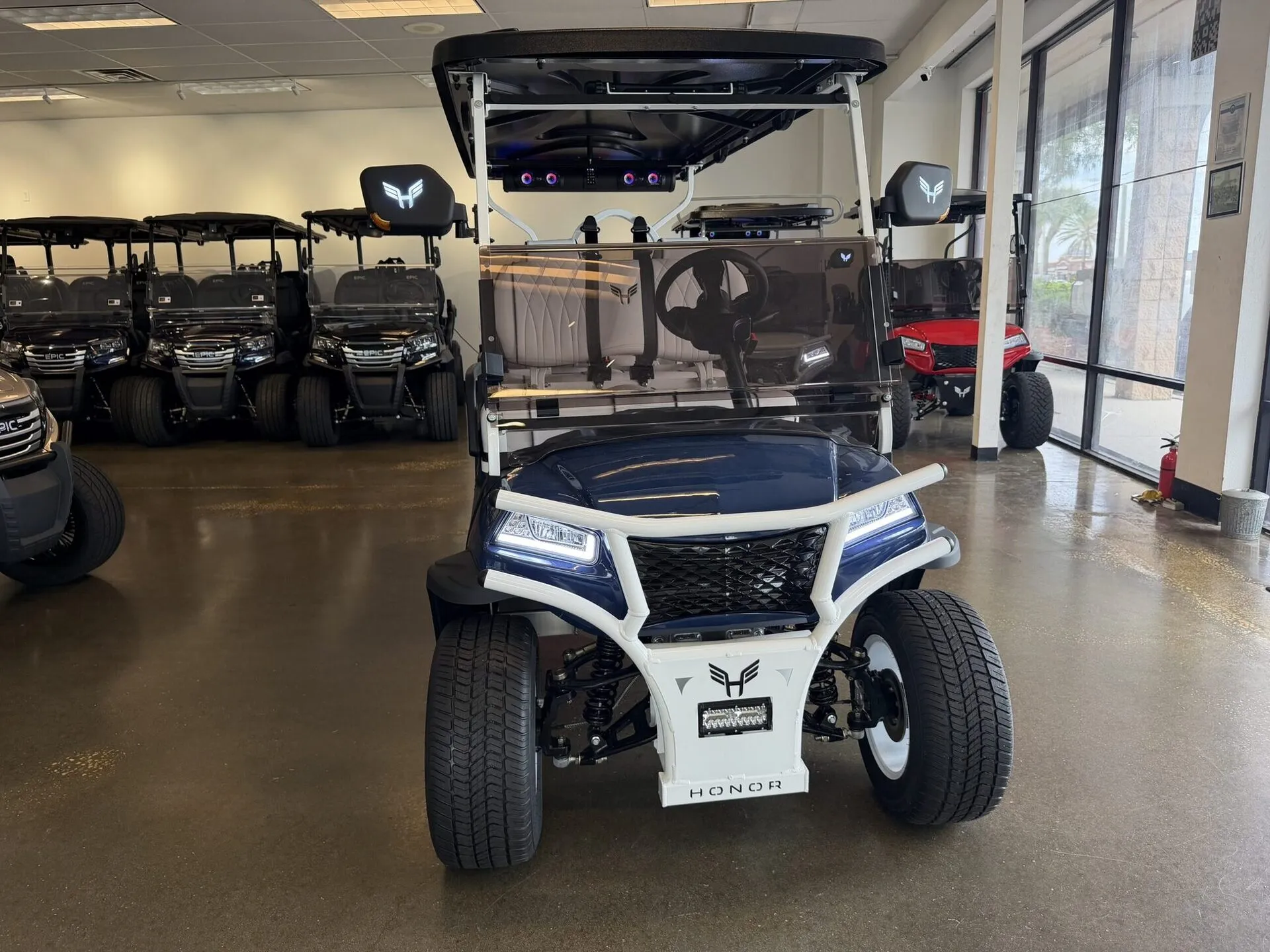 Honor G1 in the showroom
